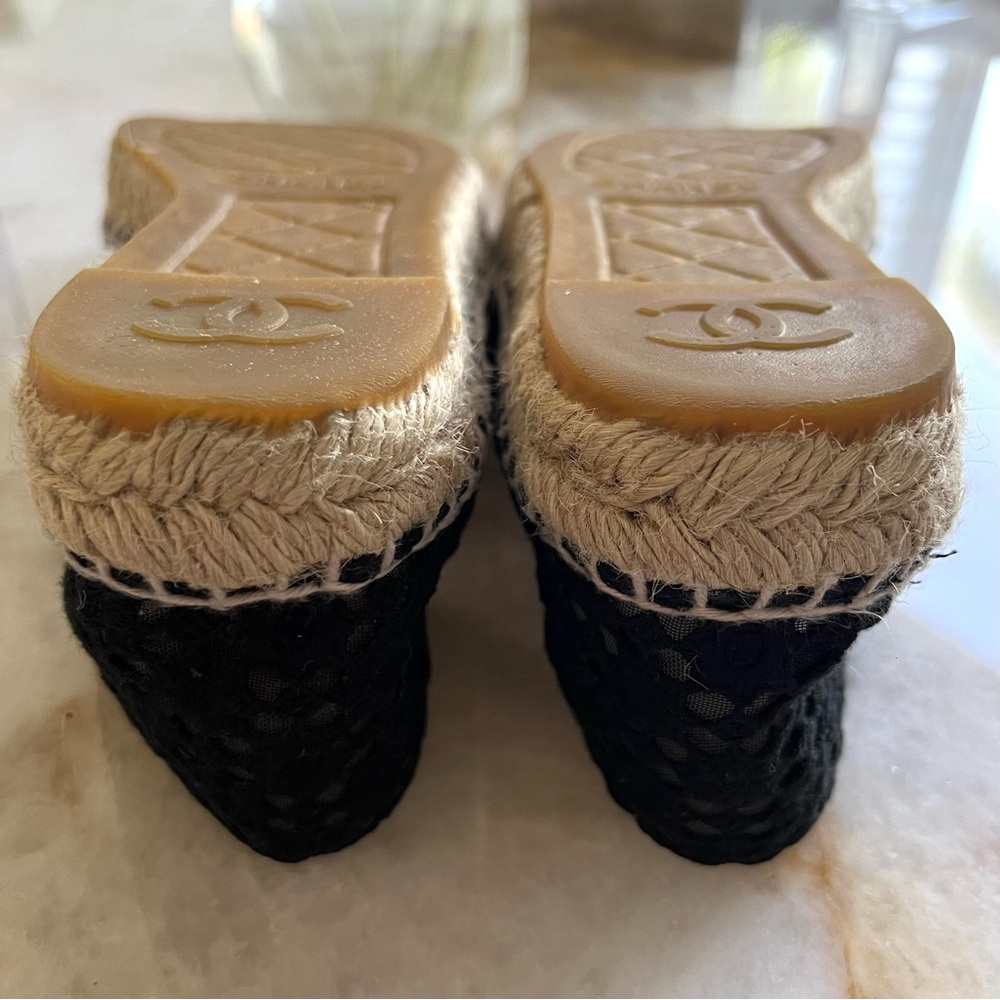 Chanel Interlocking CC Logo Black Lace Espadrilles - Picture 8 of 10